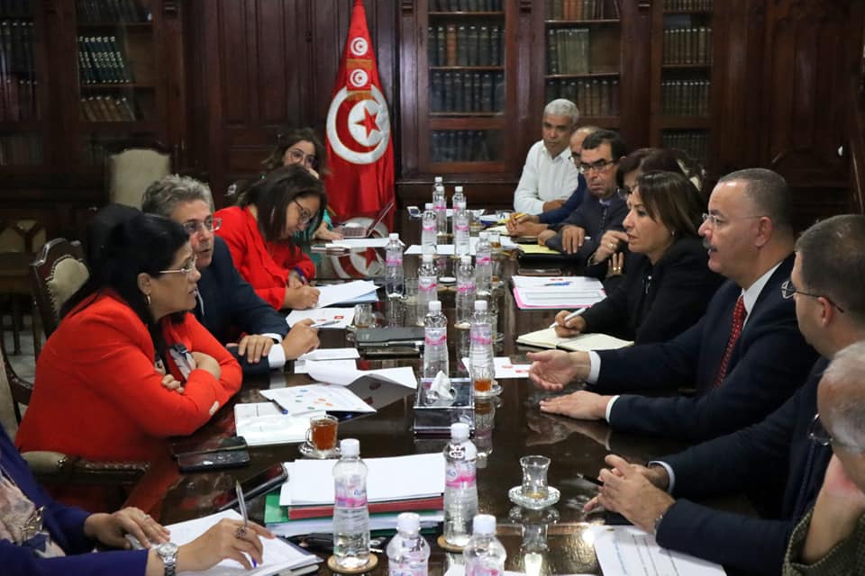 وضعية الصيدلية المركزية للبلاد التونسية ونسق توزيع الأدوية محور جلسة عمل مشتركة بين وزيري الصحة والمالية