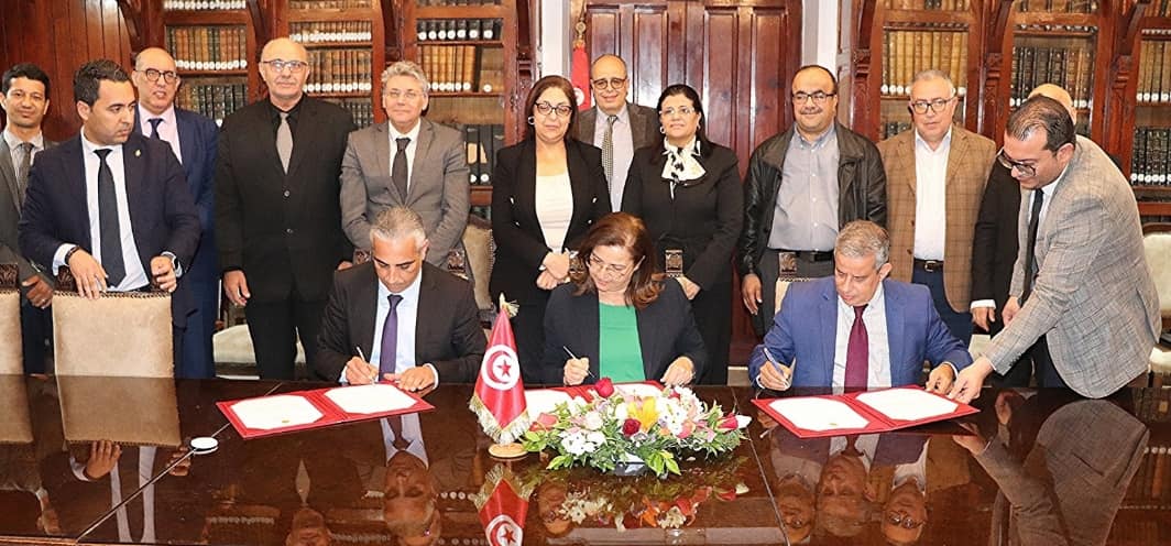 إمضاء اتفاقية تعاون بين وزارتي المالية والتجارة وتنمية الصادرات حول تبادل المعطيات والبيانات و تحديد طرق تقديمها