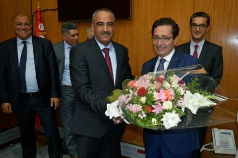 وزير المالية الجديد يتسلم مهامه