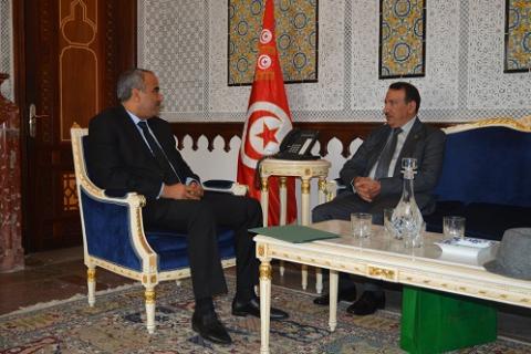 le ministre des finances reçoit l’ambassadeur de l'Arabie Saoudite à Tunis
