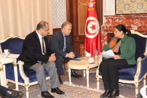 وزيرة المالية تلتقي بوفد عن البنك الدولي